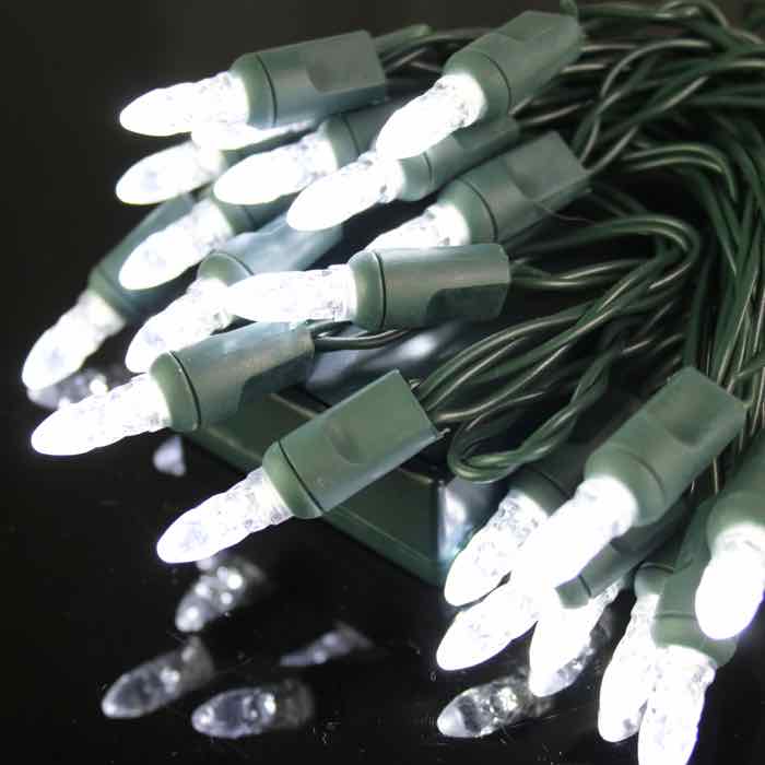 http://www.christmas-light-source.com/cdn/shop/products/m5-pure-white-green-led-battery-111417gb.jpg?v=1620214405