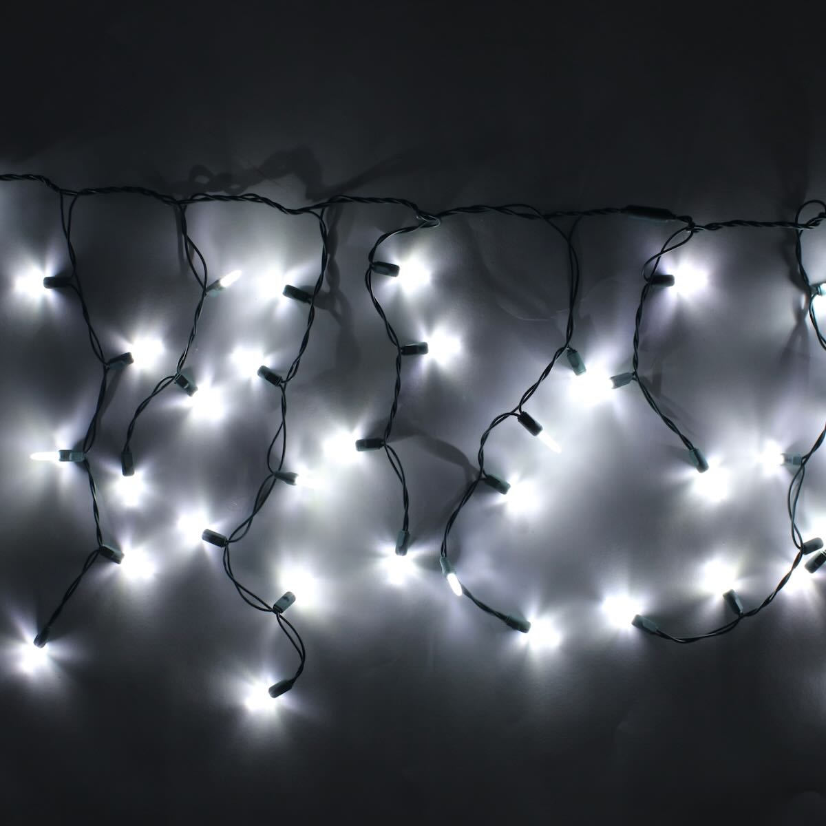 100-light M5 Pure White Twinkle LED Icicle Lights, Green Wire ...